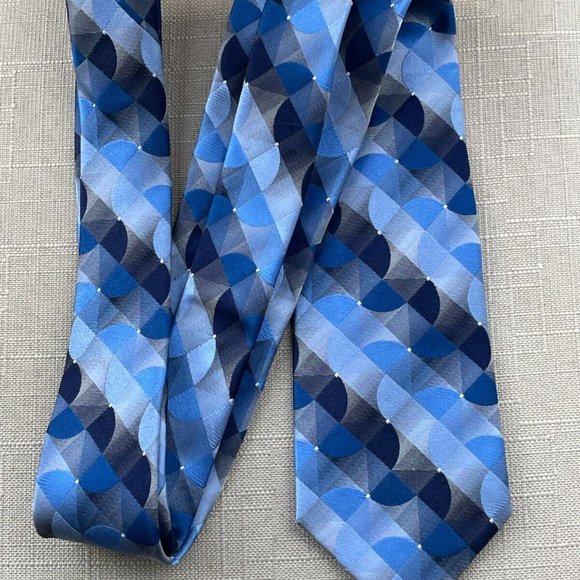 Van Heusen Men Tie Blue Tone Necktie 100% Silk Classic Tie - Picture 2 of 11
